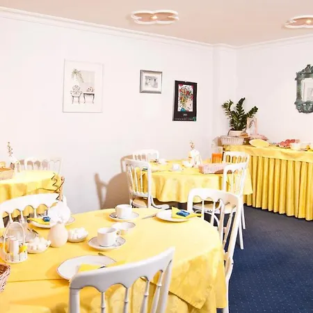 Frühstückspension Jaqueline 3*