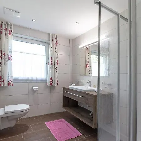 לינה וארוחת בוקר Jaqueline