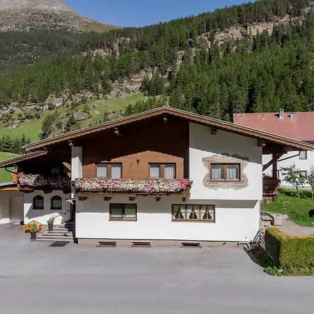 Jaqueline לינה וארוחת בוקר