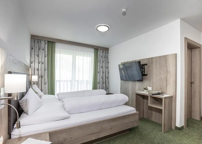 Jaqueline Зёльден